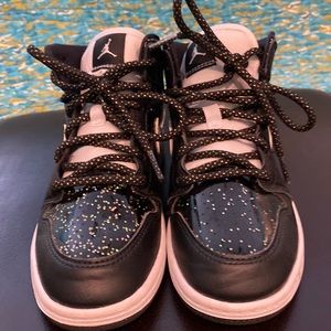 Kids Air Jordan 1 Mid - black and white with sparkles